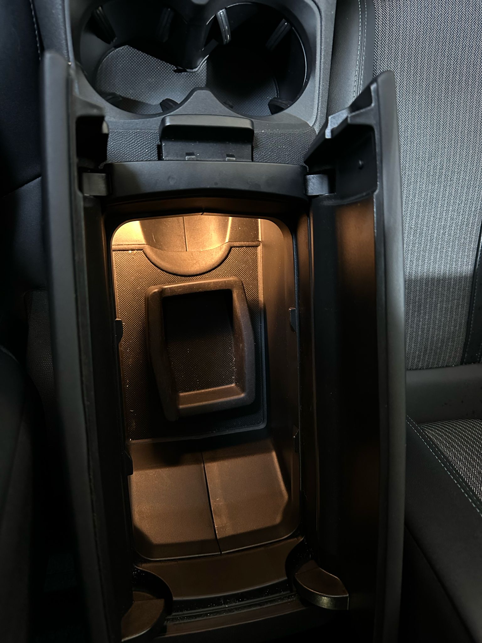 PEUGEOT 5008 1.5 BlueHDI ALLURE PACK
